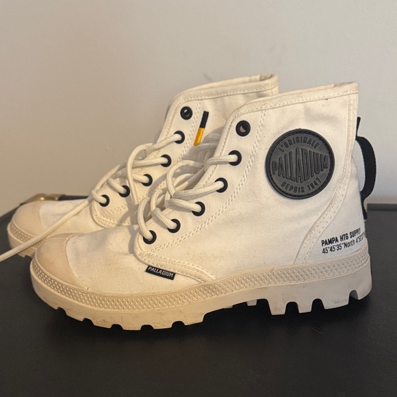 Palladium White High-Top Women's Boots - Picture 1 of 2